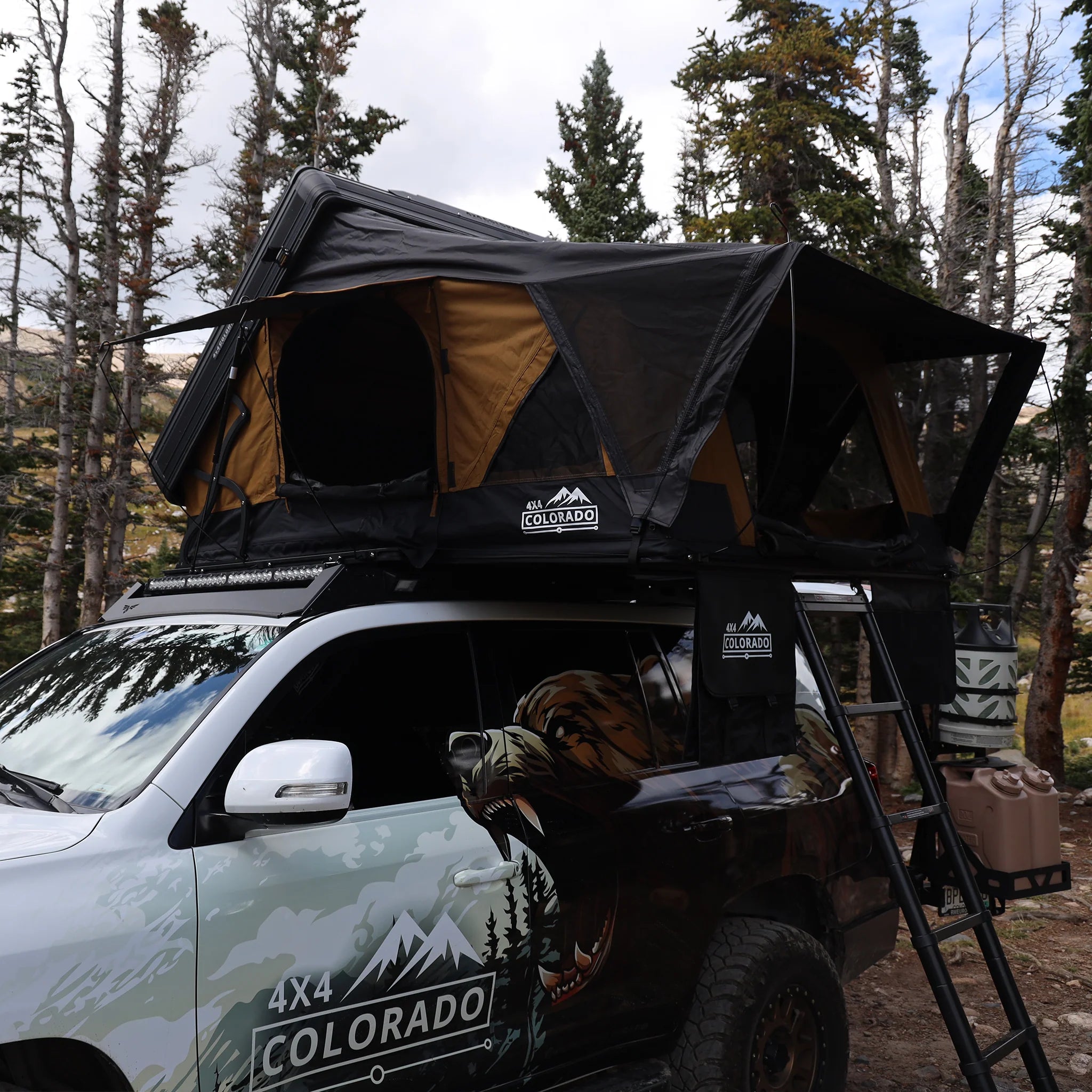 outdoor gear for lightweight camping -4X4 Colorado Alto Hardshell Roof Top Tent - Aluminum Series